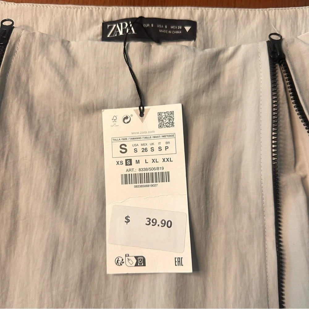 Zara Gray and Black Nylon Mini Skirt Zippers Size Small NWT